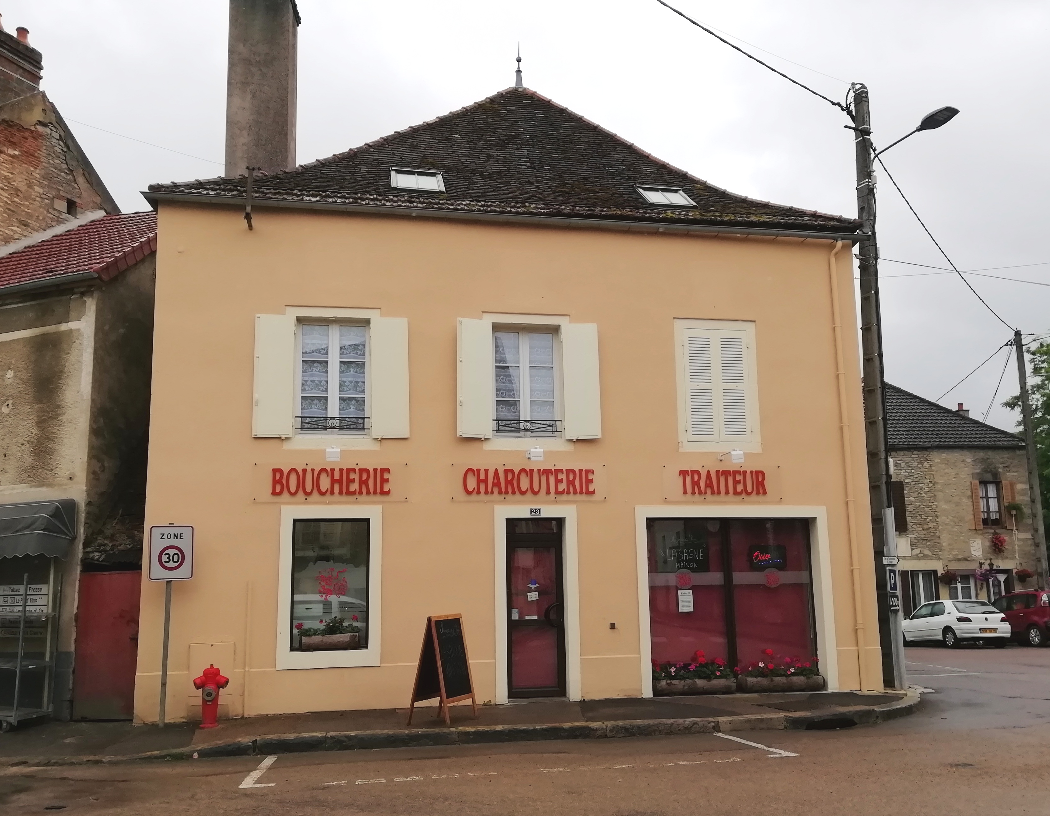 15 Rue Claude Boucher 33300 Bordeaux Qui sera notre nouveau boucher - charcutier - traiteur ? - Comm'une